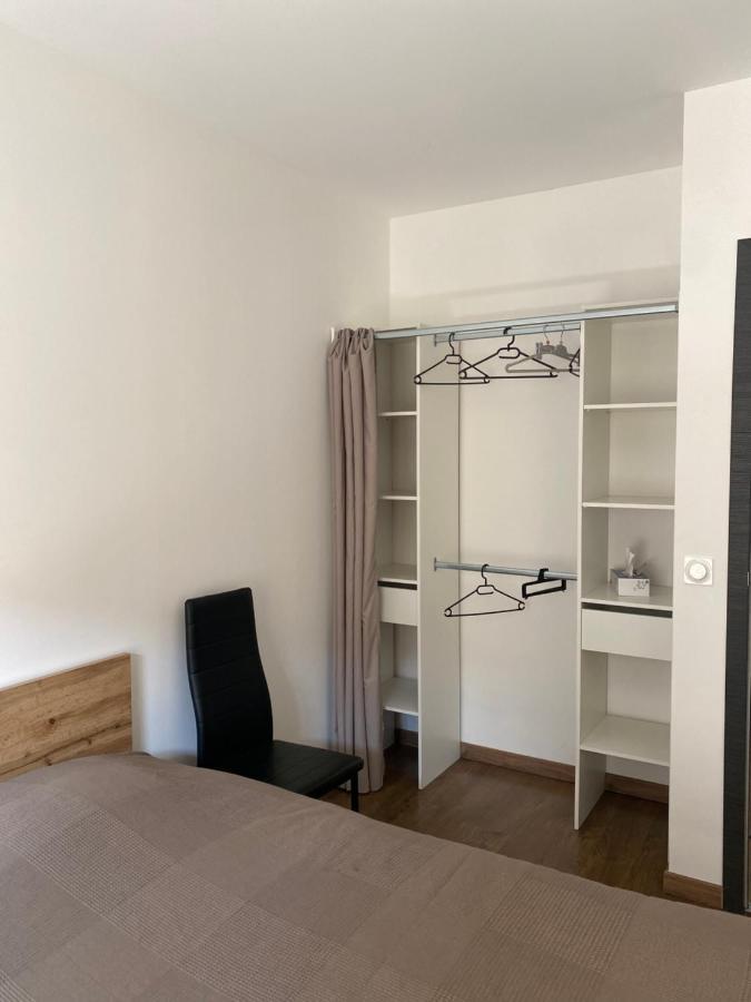 Appartements Neufs Avec Garages Dans Maison De Village Andance Exterior photo