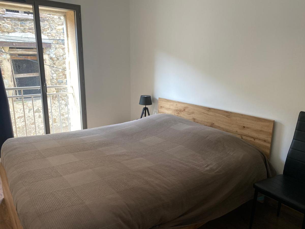 Appartements Neufs Avec Garages Dans Maison De Village Andance Exterior photo